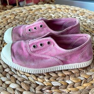 Cienta slip on sneakers